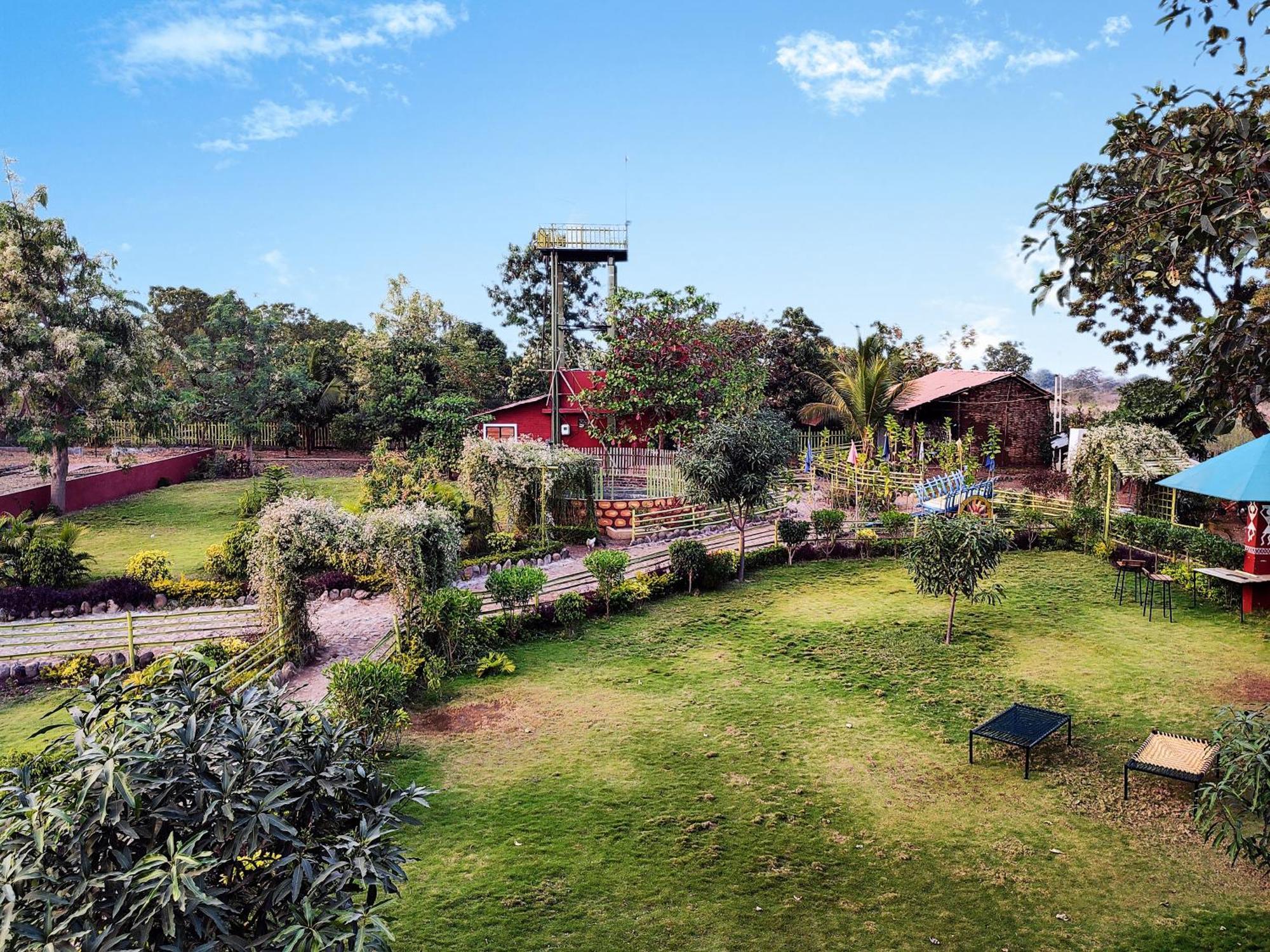 Van Vagdo Resort Rajpipla 외부 사진