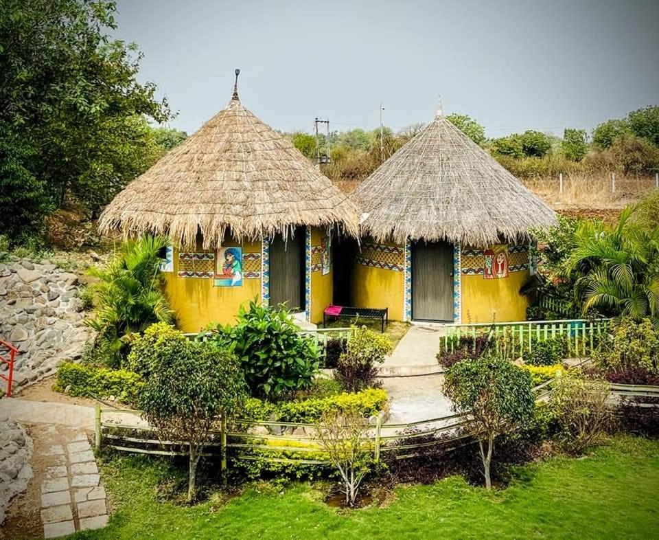 Van Vagdo Resort Rajpipla 외부 사진