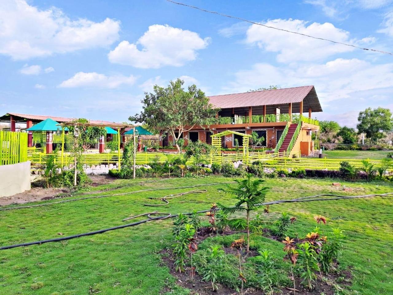Van Vagdo Resort Rajpipla 외부 사진