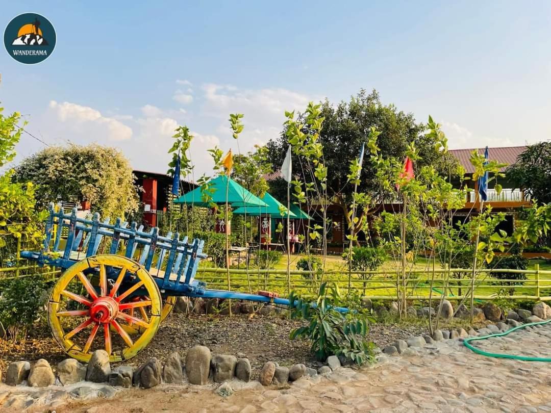 Van Vagdo Resort Rajpipla 외부 사진
