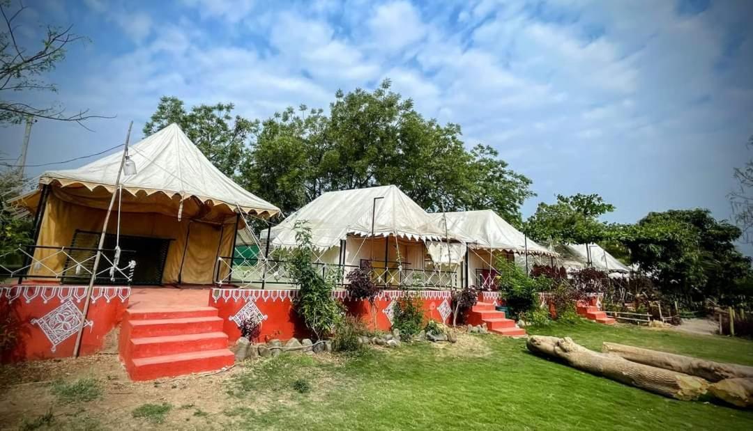 Van Vagdo Resort Rajpipla 외부 사진
