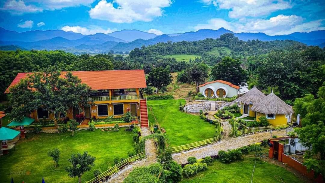 Van Vagdo Resort Rajpipla 외부 사진