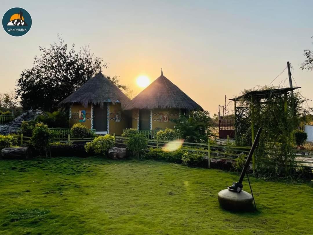 Van Vagdo Resort Rajpipla 외부 사진